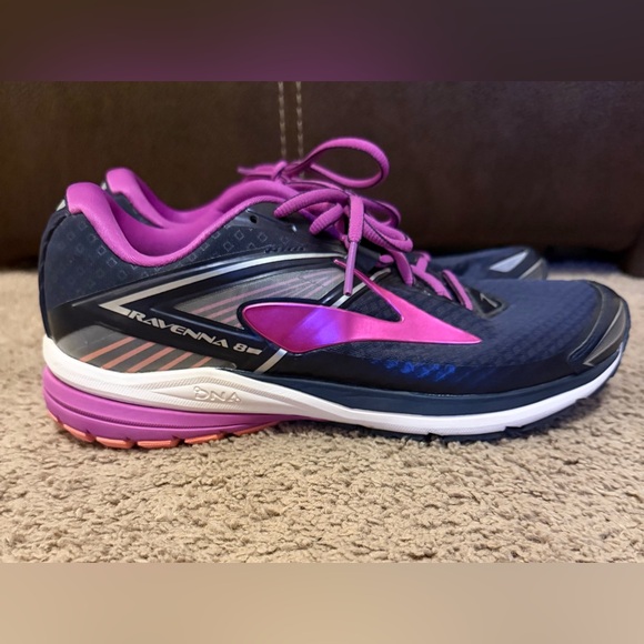Brooks Ravenna 8 Running Shoes Women’s Size 10 Black Diva Pink Plum Caspia EUC - Picture 5 of 10